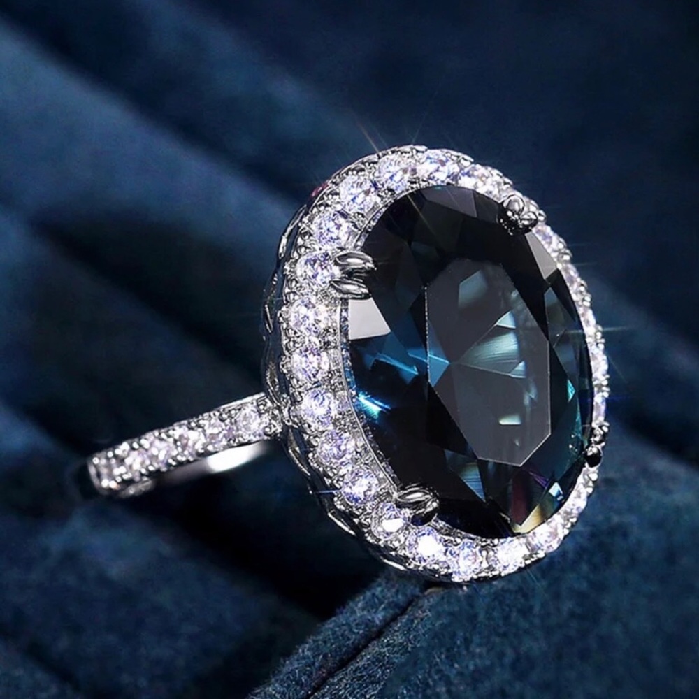 NEW 925 STERLING SILVER OVAL BLUE DIAMOND RING